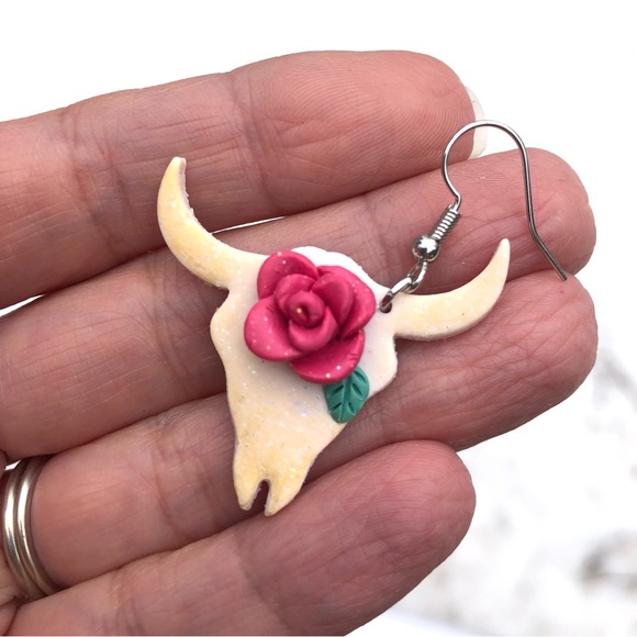 Handmade bull skull earrings - Picture 5 of 5